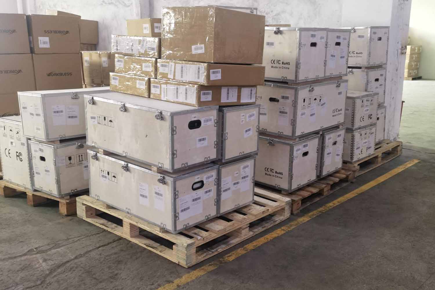 Holzkisten für den Versand von UV-Druckern aus China. Versand von DTF-Druckern aus China. Versand von DTG-Druckern aus China